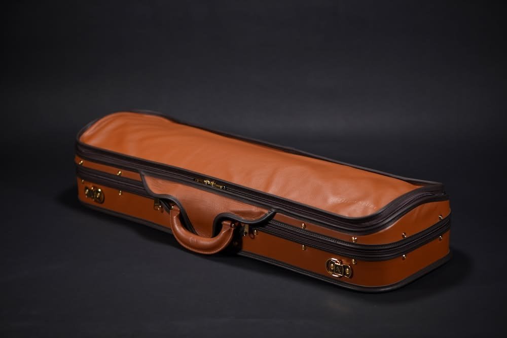 Diplomat Special Edition closed, Havana brown Tuscan leather