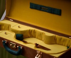 Negri Cases suede interior violin case